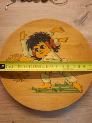 Wooden decorative wall plates for kids' room