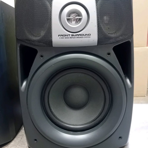Aiwa SX-FNF7 floor-standing 3-way speakers used with bass reflex