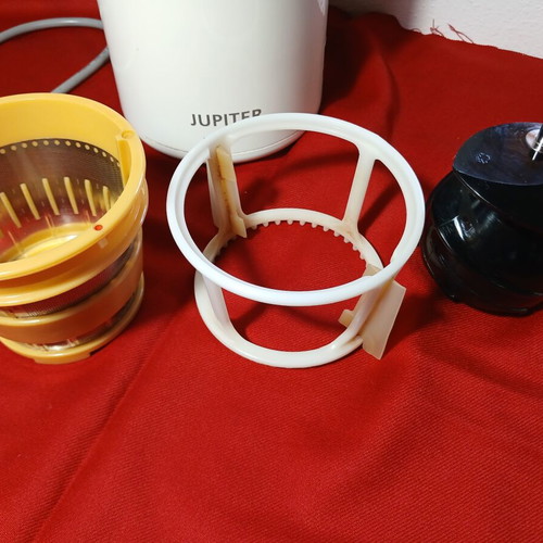 Jupiter Juicepresso juicer used for fresh healthy juices