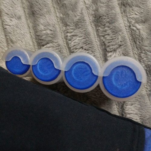 Coin holder used, 8-slot blue transparent plastic