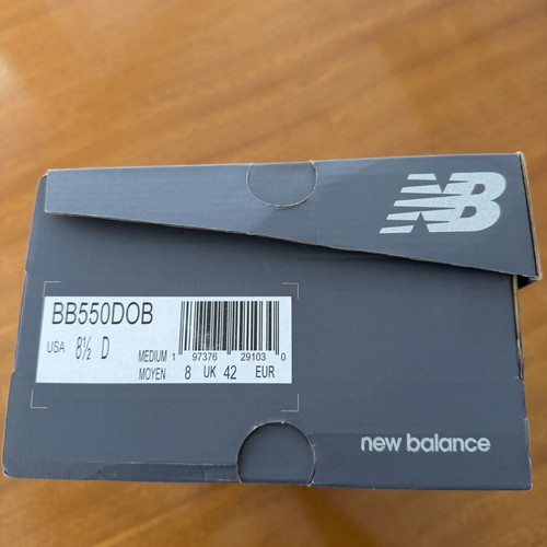 New Balance 550 sneakers unisex size 42 like new white/olive