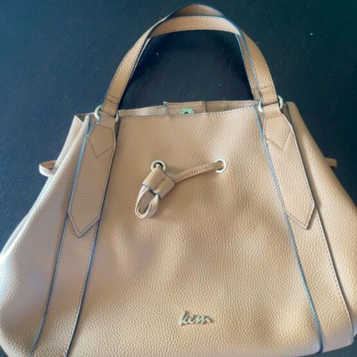 KEM beige leather handbag like new