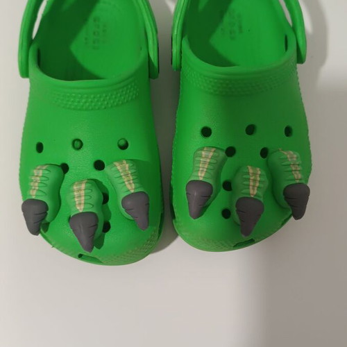 Crocs C9 clogs like new, size 25-26