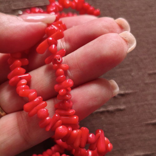 Branch Coral Chips necklace like new, natural red coral