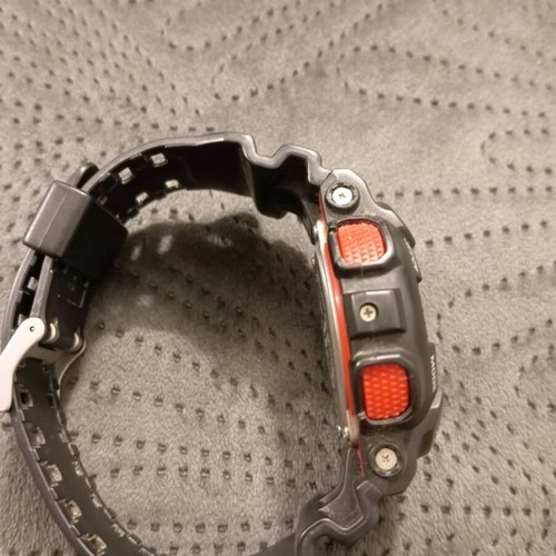 Casio Gshock GA100 watch used, black and red