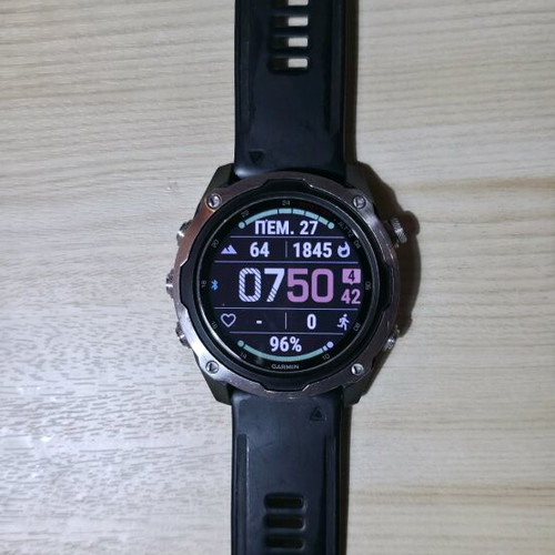Garmin MK2 like new with box and silicone straps