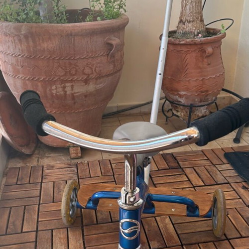 Giant Li’l children's tricycle used with removable handle