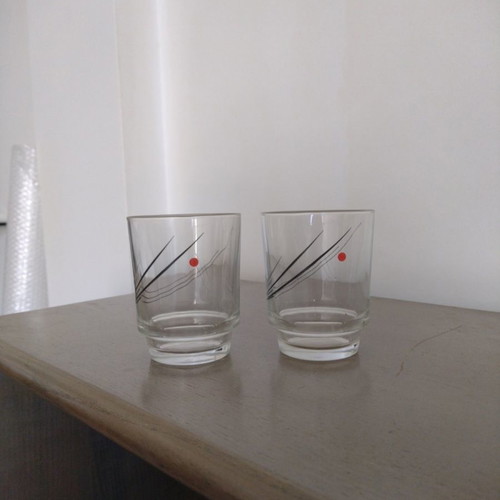Low water glasses used in very good condition