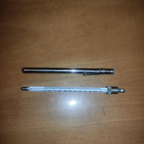 Vintage veterinary thermometer like new, made in USA