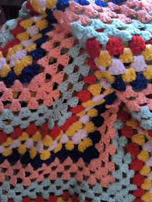 Crochet knit like new, 105x105 cm