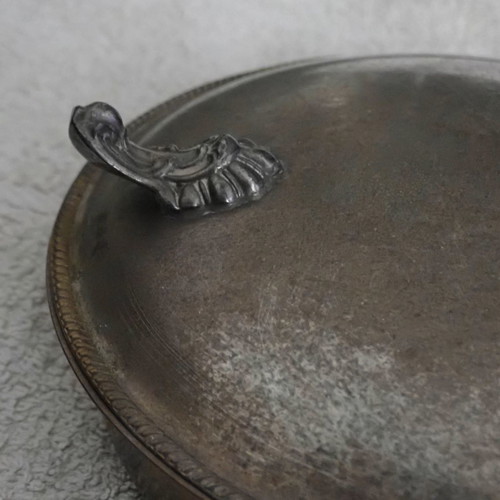 Antique heating vessel used for bed