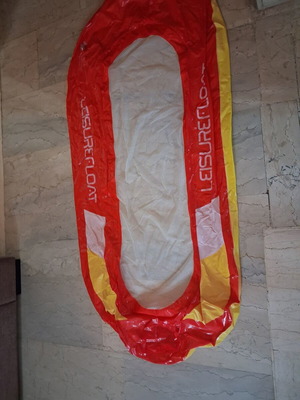 Inflatable beach mattress with net like new