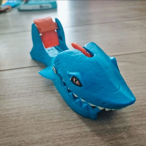 Hot Wheels City shark like new