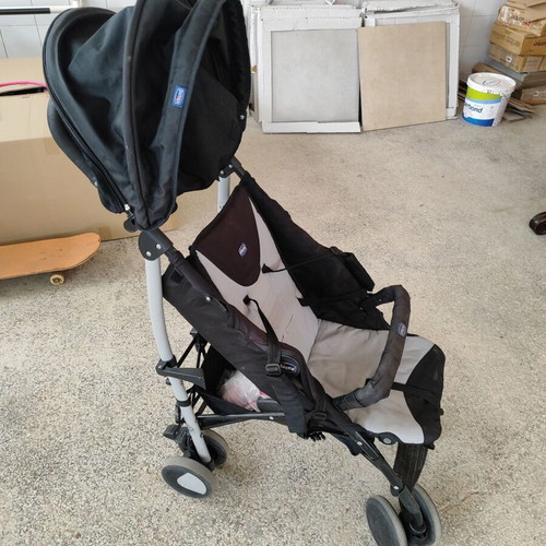 Chicco lightweight umbrella stroller used, black