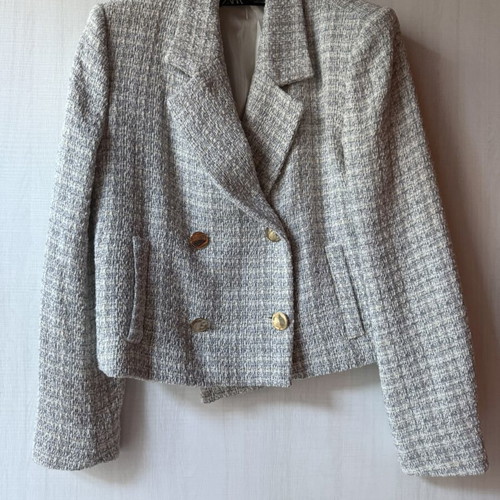 Zara short jacket like new, size Large, white and gray