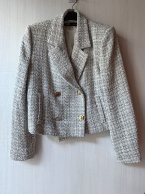 Zara short jacket like new, size Large, white and gray