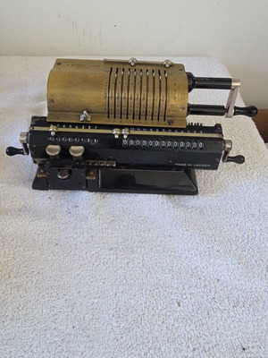 Odhner Swedish calculator used, circa 1950, heavy 6 kg