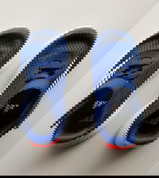 Βρεφικά παπούτσια Adidas σε νούμερο 23