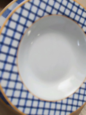 Set of 8 plates, 4 for main course and 4 for soup salad, new