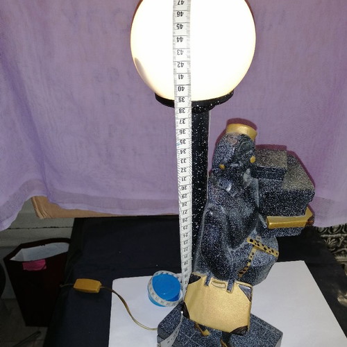 Table lamp