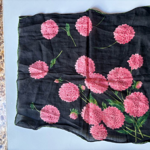 Small scarf like new, black with pink flowers