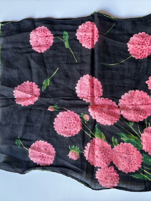 Small scarf like new, black with pink flowers