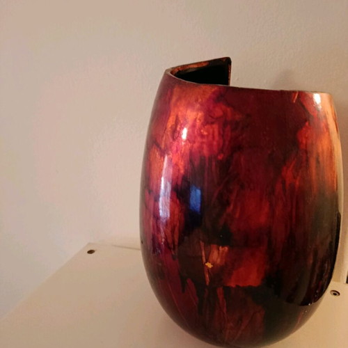 Ceramic vase like new in Bordeaux red-copper shades