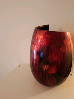 Ceramic vase like new in Bordeaux red-copper shades