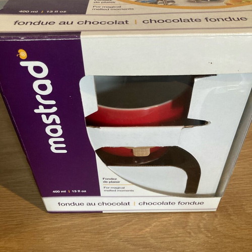 Mastrad chocolate fondue like new with gift cake mold