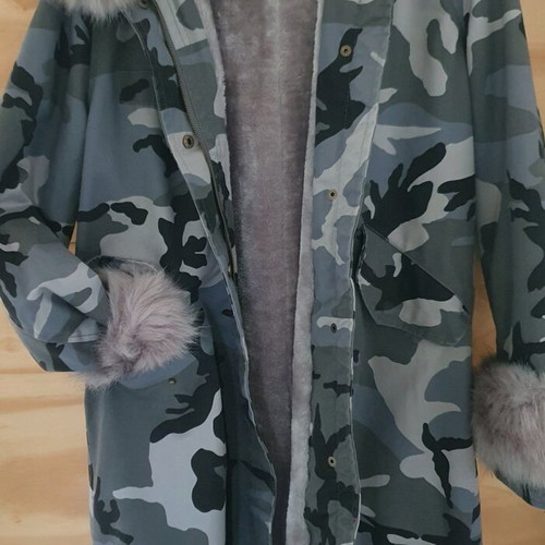 Women's grey army style coat new with lining and removable fur