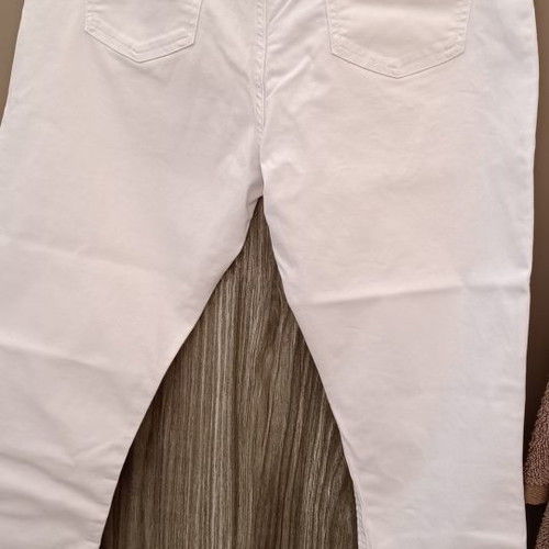White elastic crop jeans size 44
