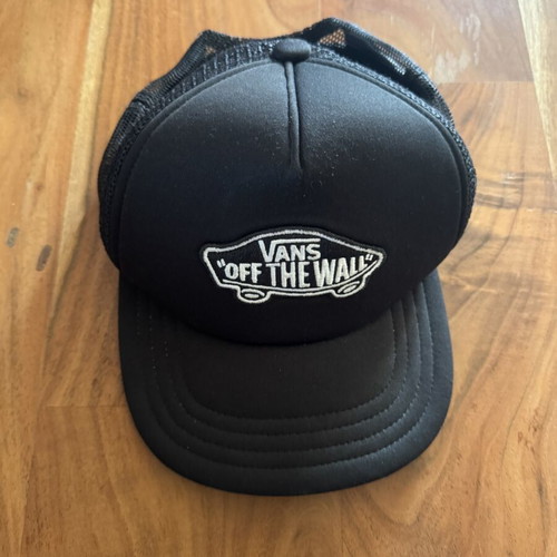 Vans hat like new, black, size XS, for ages 8-14