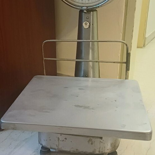 Grocery store scale used