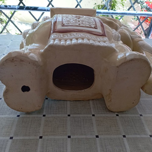 Vintage ceramic decorative elephant with Asian details