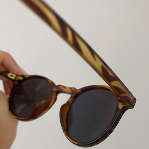Mirror sunglasses like new, brown frame, yellow mirrored lenses