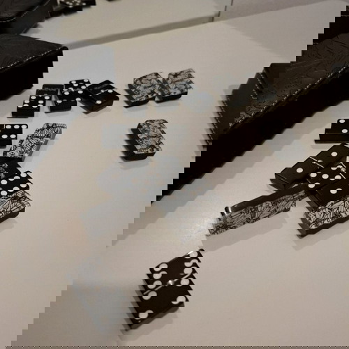 Domino Pineda Covalin σε άριστη κατάσταση μοναδικό κομμάτι