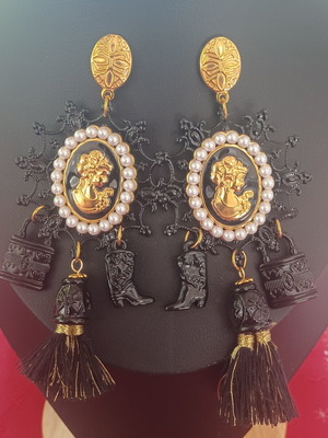 Cameo Baroque Earrings like new with pearls and black tassels
