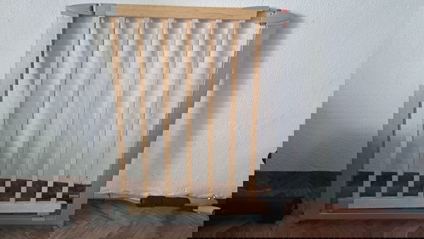 Ξύλινη προστατευτική πόρτα Clippasafe