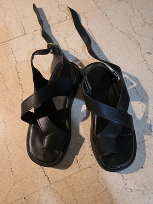Shein black sandals like new, size 36