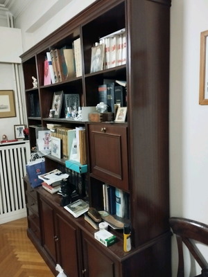 Βιβλιοθήκη και γραφείο από μασίφ ξύλο μαόνι σαν καινούργια