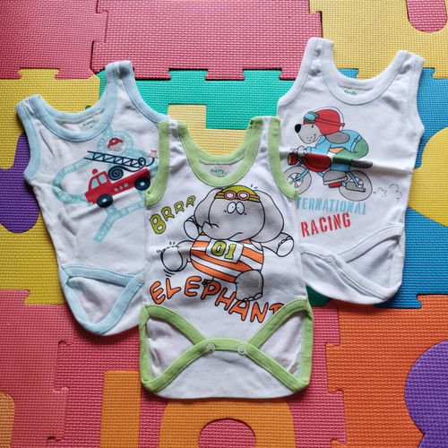 Set of 3 Pretty Baby bodysuits 1-3 months new