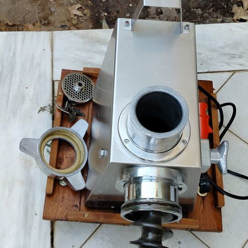 Meat grinder, three-phase power