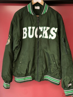 Milwaukee Bucks college jacket like new, size L-XL