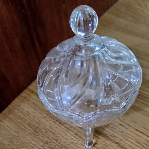 Small carved glass fondant dish with legs and lid