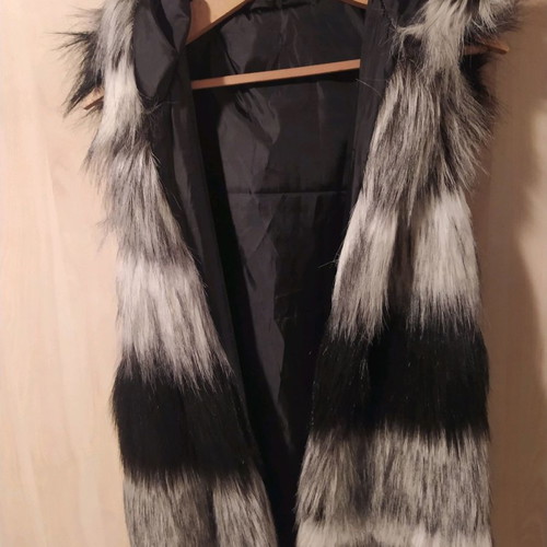 Fur vest new with hood black and white