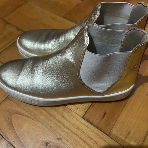 Women's spring ankle boots like new, gold color
