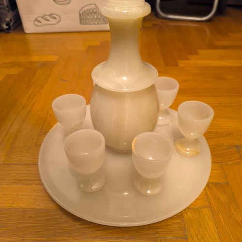 Onyx set with 6 glasses, tray and carafe new