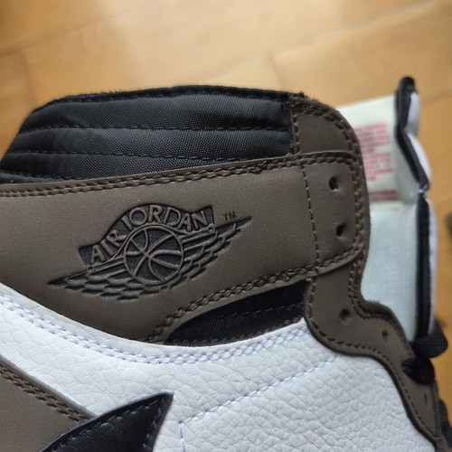 JordanAir 1 Retro High OG SP Travis Scott men's boots new, size 43, black and grey