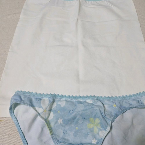 Women's lingerie set like new, white and turquoise
