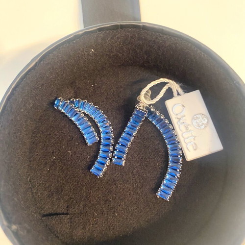 Oxette earrings with blue crystal unused